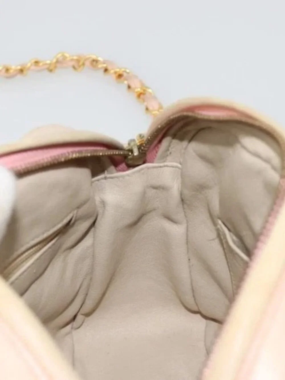 CHANEL Chain Shoulder Bag Lamb Skin Beige Gold CC Auth 184126